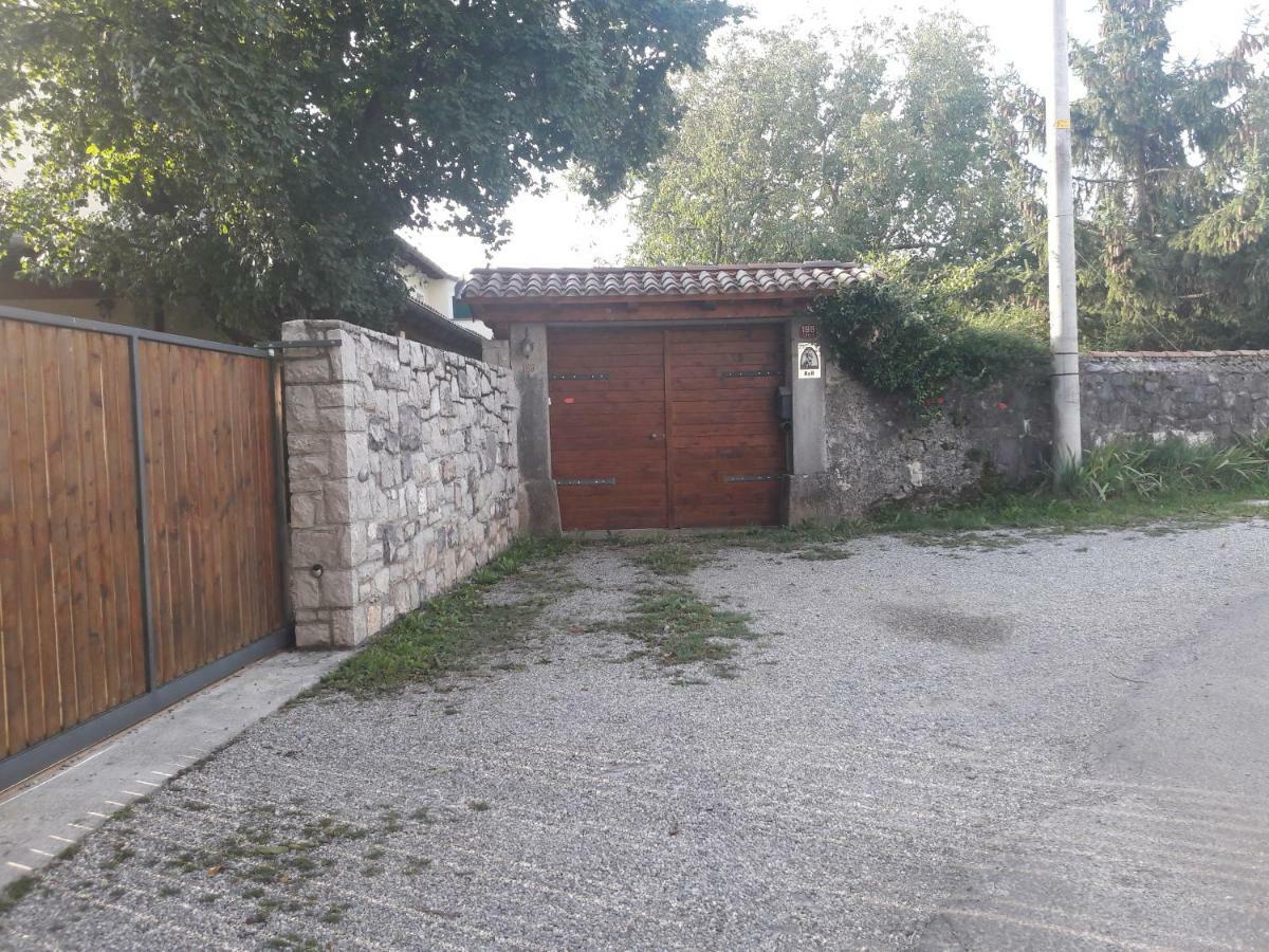 Pensjonat Country House Lokev Zewnętrze zdjęcie